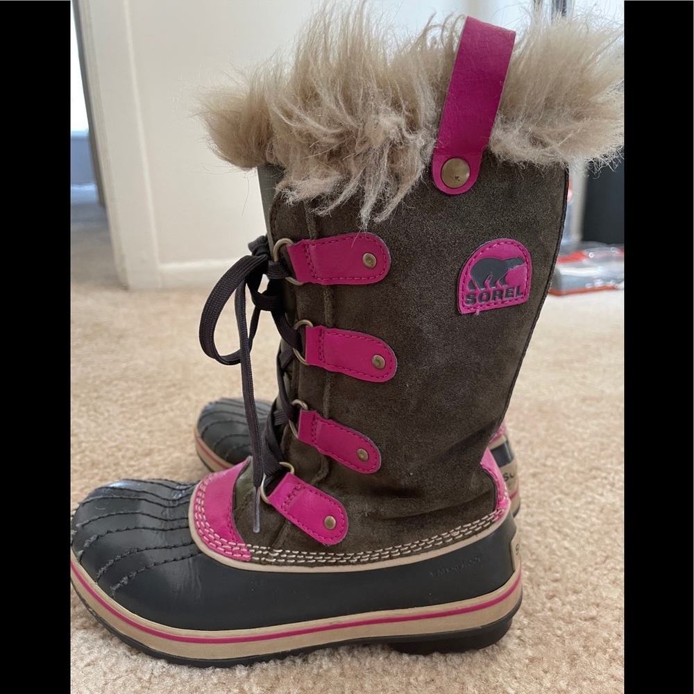 Sorel Tofino boots. Kids Size 3